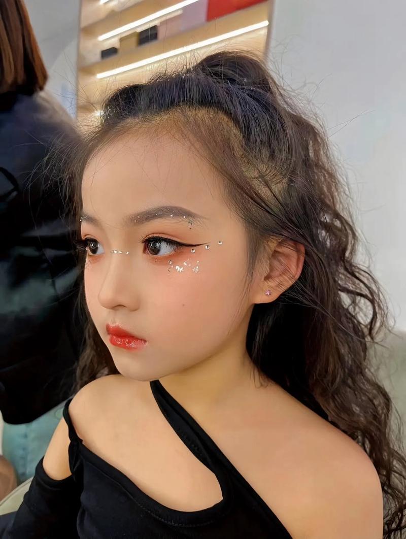 儿童舞台妆,点亮舞台,绽放童真_儿童舞台妆装饰 买房须知 儿童舞台妆,点亮舞台,绽放童真_儿童舞台妆装饰 儿童舞台妆,点亮舞台,绽放童真_儿童舞台妆装饰 买房须知